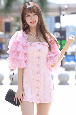 夏季牛仔短裤街拍实拍 - 街拍妹妹